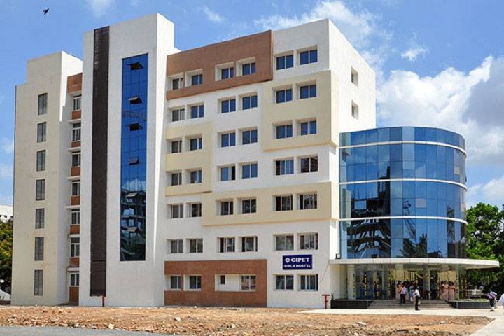https://cache.careers360.mobi/media/colleges/social-media/media-gallery/1752/2020/9/7/Campus View of Central Institute of Plastics Engineering and Technology Vijayawada_Campus-view.jpg